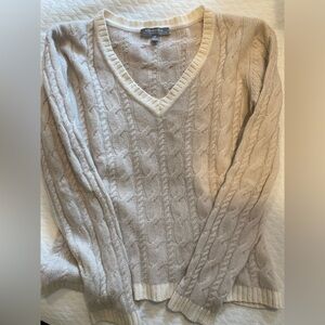 Neiman Marcus Cashmere Sweater in Cream
